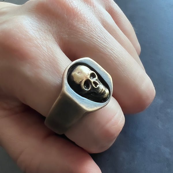 Skull Signet Ring – Chunky Bronze and Brass Ring – Gothic Skull Jewelry – Handmade Statement Ring – Unisex Signet – Bronze Skull Ring