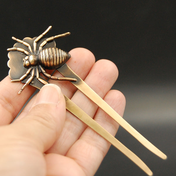 Spider Hair Comb, Perfect for Gothic Wedding or Halloween, Hair Accessory for Updo, Spider Hair Pin for Costume