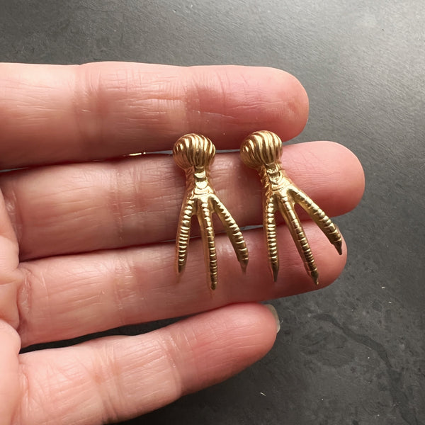 Gothic Handmade Brass Bird Claw Brooch – Vintage Talon Pin