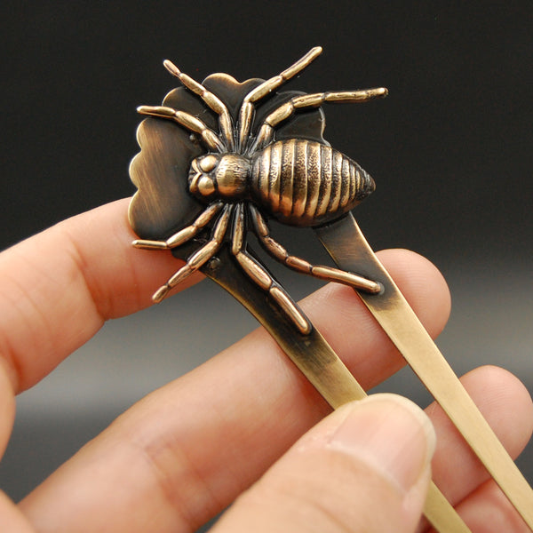 Spider Hair Comb, Perfect for Gothic Wedding or Halloween, Hair Accessory for Updo, Spider Hair Pin for Costume